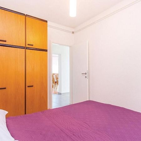 Big White Apartment Novi Vinodolski Exterior photo